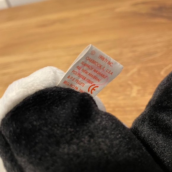 Ty Beanie Babies Fortune Panda Bear Black White 1997 – New Tag On VINTAGE - Picture 2 of 10